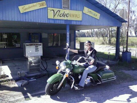 woman who loves Harleys,chocolate, guns,my dog, roses and freedom.