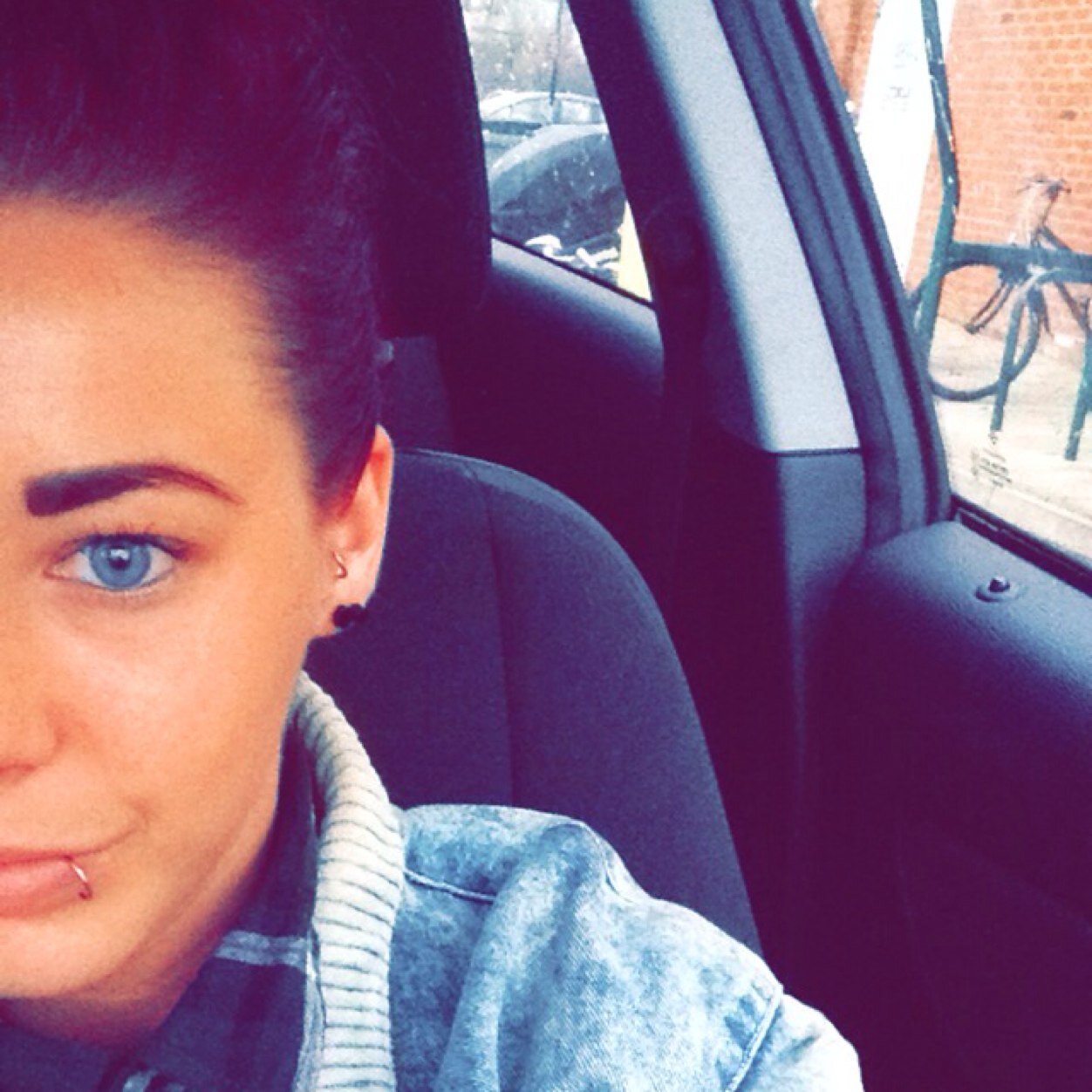 carly_nev Profile Picture