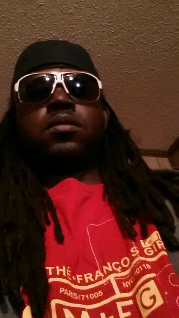 dondottatravis's profile picture. 