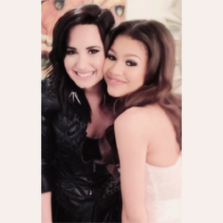 jtmdemetria's profile picture. queen azalea