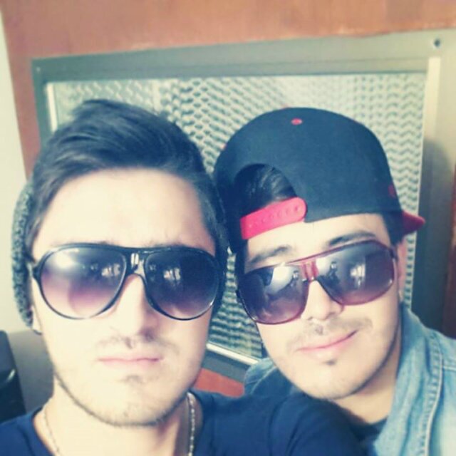CRIMON  Y RYO   #otroestilodemusica  humildad,energia & actitud 100% colombianos a mucho honor