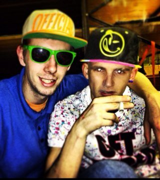 YOOO its B2theD ,love hiphop an DnB ,out here doing shows for FREE ,check me out send us a TWEET!!!