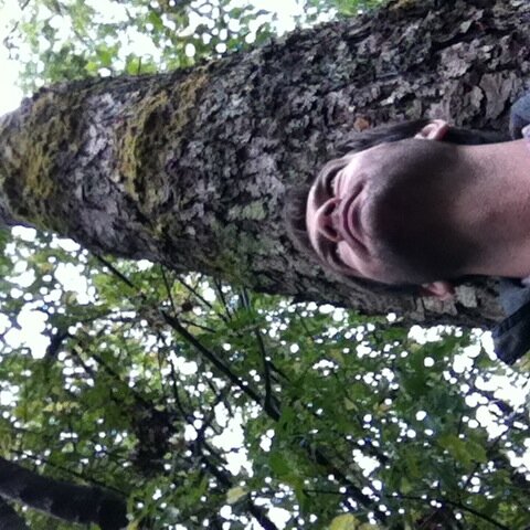 rasumiki's profile picture. Periodista y Publicista no empleado, pero no desempleado.