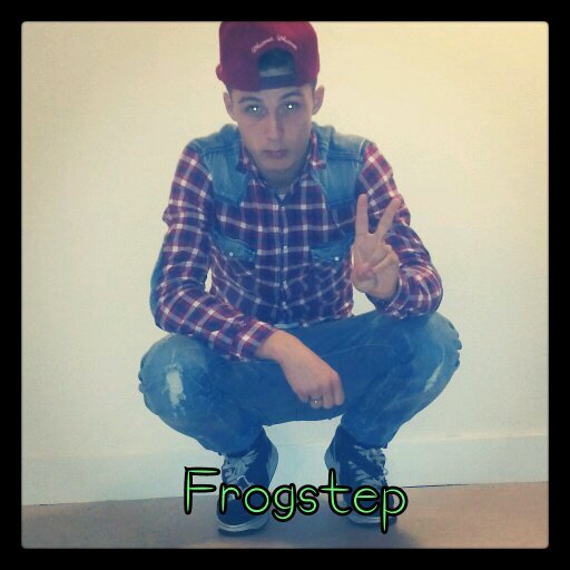 Hey dits het officialaccount van frogstepmusic volg ons en we followe back' wil je een ft maken.met deze artiest dan moet je mailen.naar frogstepmusic@gmail.com