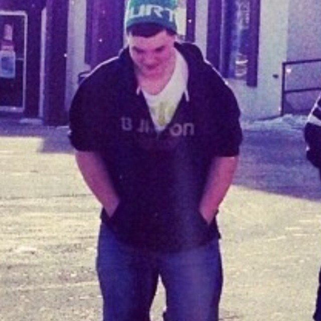 snowboardbeau's profile picture. I live in the snow.