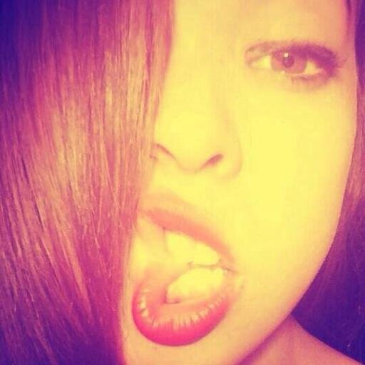 YaquelineC23's profile picture. Ni de amores se muere,Ni de recuerdos se vive'♥