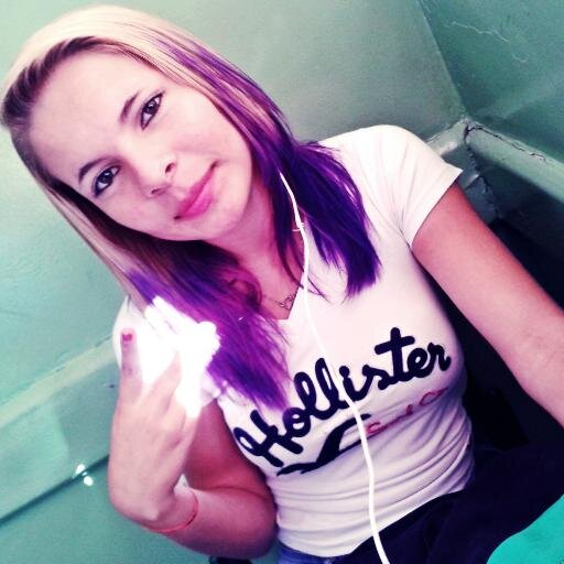 Olha só novinho não leva como esculacho figurinha repetida eu não colo no meu album ;*