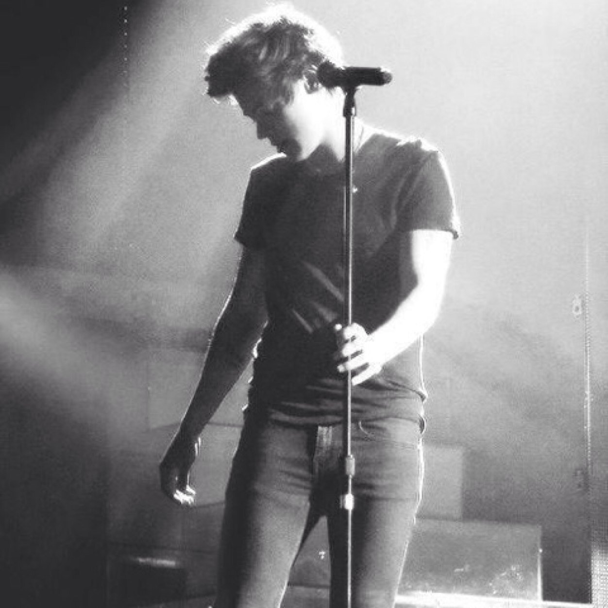 condomclitford's profile picture. Follow @kingclitford bc she just gave you a free follow