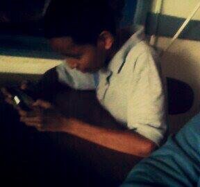 Cris_Reyes887's profile picture. 