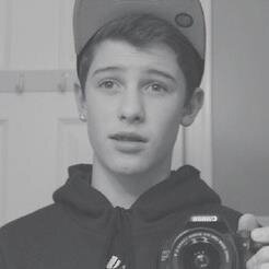 FREE FOLLOW. NOW FOLLOW @shawnxliam SHE FOLLOWS BACK JUST ASK.