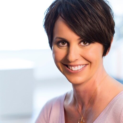 Healthcare brand strategist and founder of Bloom Health Creative. 
In love with farmers markets, yoga and Eichlers.