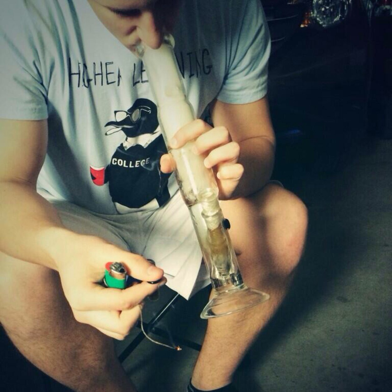 I love weed, toke daily, play sports, and love food. I enjoy spreading happiness.