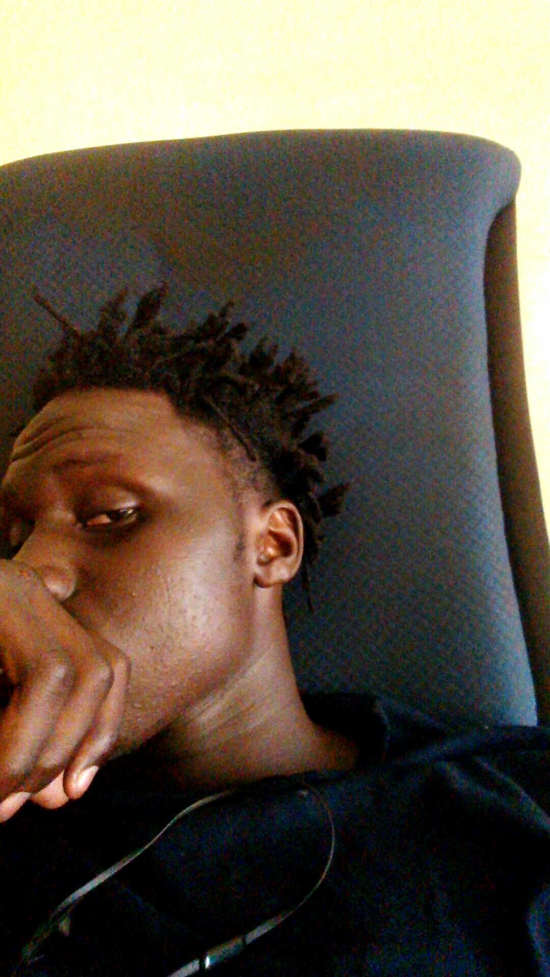 Entertainer. A 1/3 of @cr3wteflon.