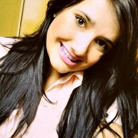 Gosto do que me tira o fôlego. Venero o improvável. Almejo o quase 
impossível e ser feliz é uma conquista e não obra do acaso.  :*