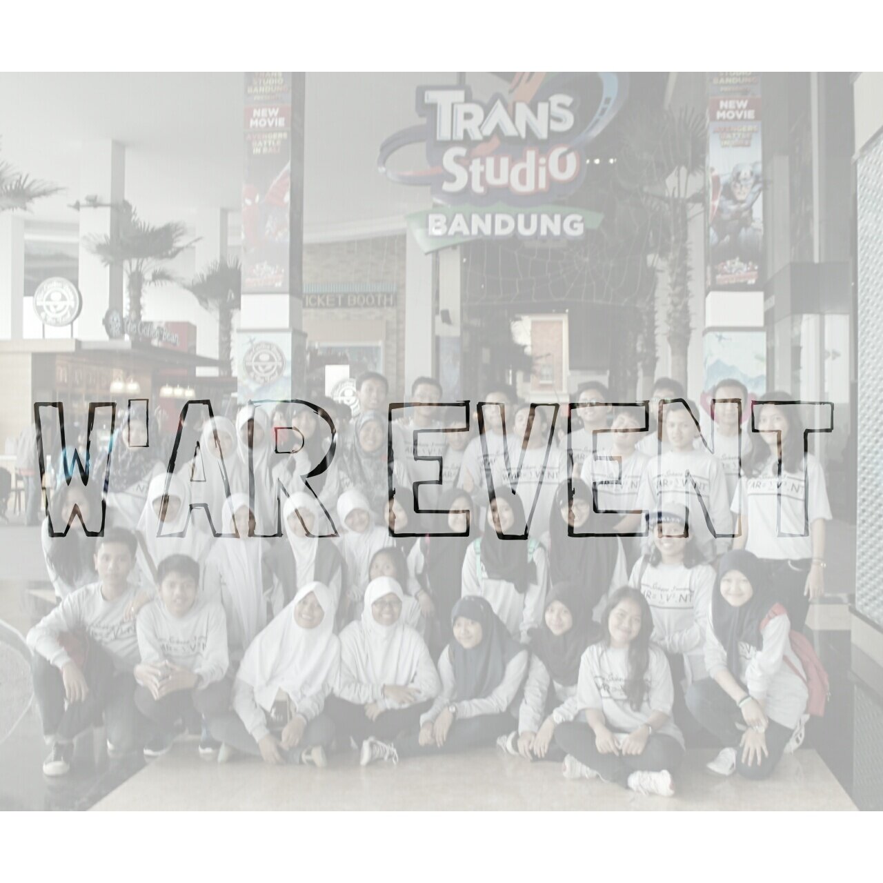 XI and XII SCIENCE 3 ㅡ 2013th/2014th Generation ㅡ 35 orang aja kok. Anaknya Bunda Ir. Hj. Dwi Uning and Akang Prabu / Pak Kandi ♡