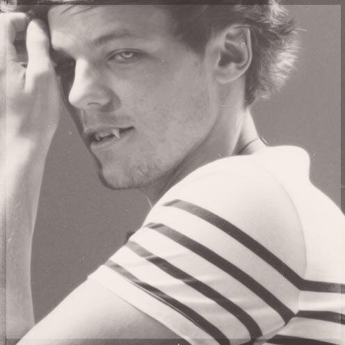 im louis im 18 and im a vampire ||was @Vamp_Lou