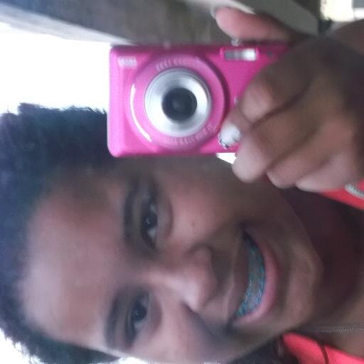 Eu não preciso de mil sorrisos pra sorrir, vc já é o suficiente.... #Guilherme #Castanheira ...