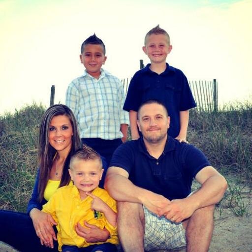 Wifey, mommy, believer, constitution defender, conservative. Not afraid to speak out. Not afraid to defend truths. The truth always prevails. #lessgovernment