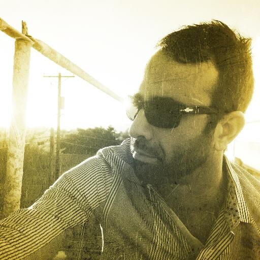Designer, musician, and marketer. #Founder of @TucsonFoodie and @SoapboxSM.