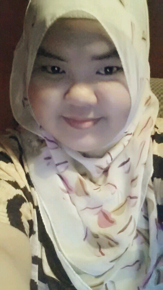 fatinaliaa1894's profile picture. 