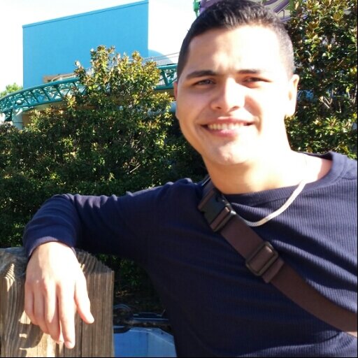 Amigo, Hermano, Estudiante  UC Medicina, Mecanico de Un corolla 88.
