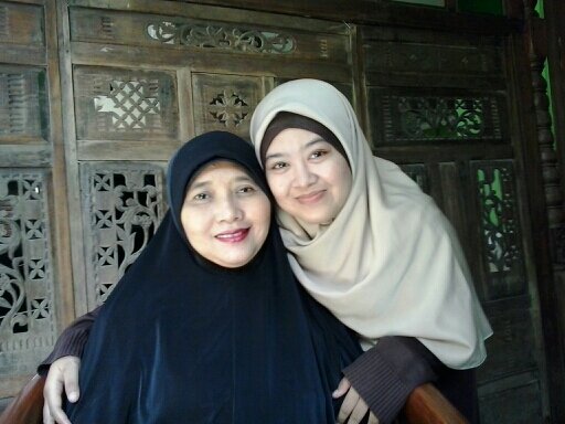 Penyuka hujan | Petrichor | Coklat | Anak-anak
 Bismillahi tawakkaltu 'alallah.