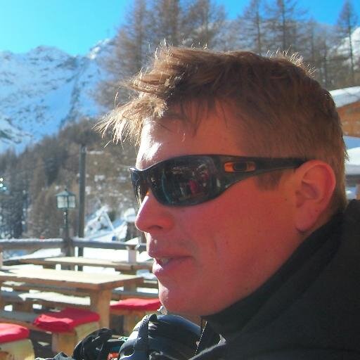 Likes sport and summer. Digitalizing business @redland_fi Tweets are based on expert view... ;)