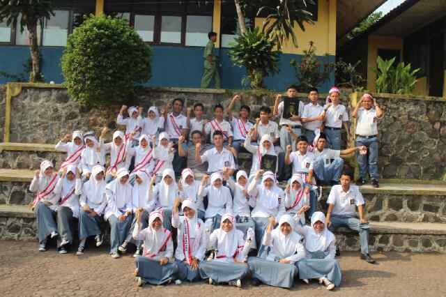 Hay guys selamat datang didunia RIZOPON diakun ini kami sharing tentang kebersamaan kami. Check it out #WeAreOneAndSmart♥