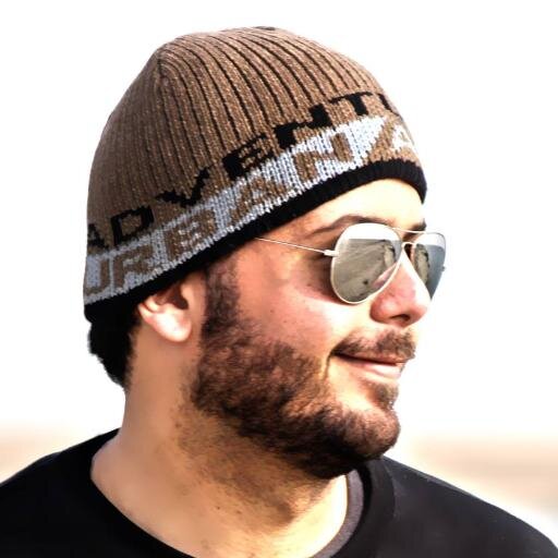 ياشاقه القلب ومسافره خدتني الغربه من حضنك سنين كافره   نسيت نفسي انا اسف