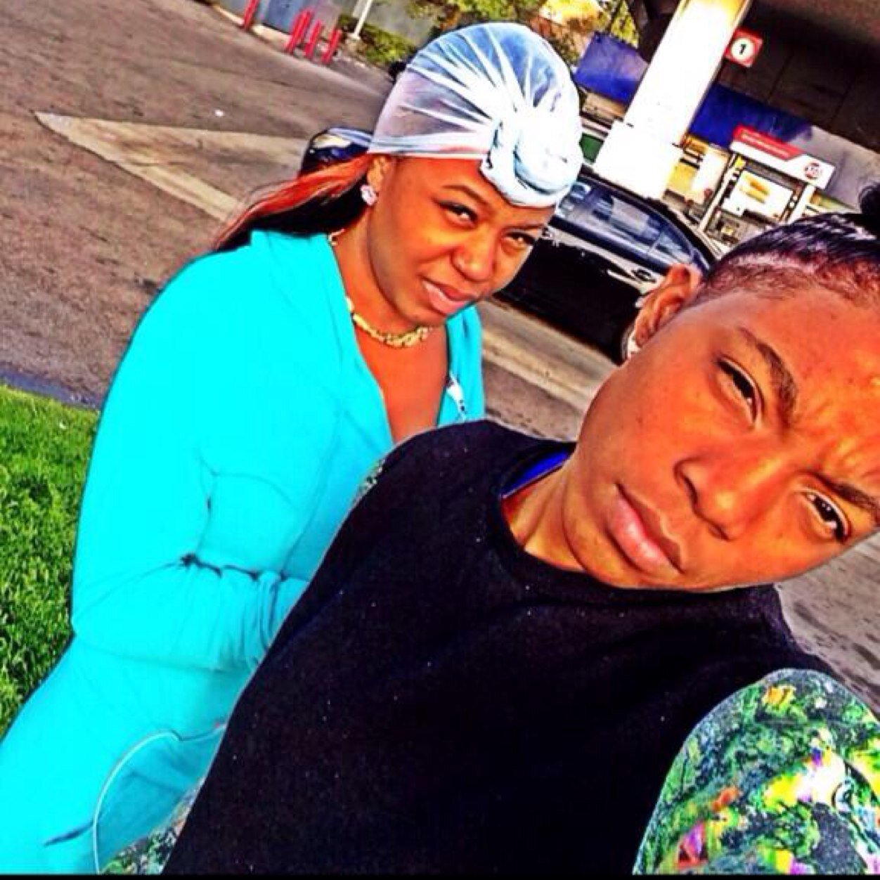 Niah aint gone no the streets, i gotta keep her close to me. Put that on the man on the cross of my rosary✨