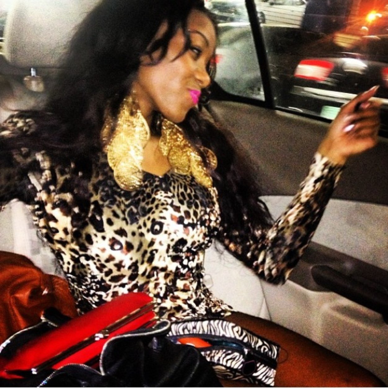 Uloveher_'s profile picture. 