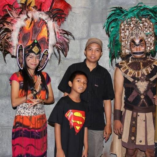 @Cinta slalu Setia pada Hati, tak peduli betapa hebat logika. Tapi kamu harus tahu kapan tuk gunakan logika agar hatimu tak terus terluka....♥♥♥♥♥♥♥♥♥♥