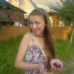 Аня Анютка в интернете.