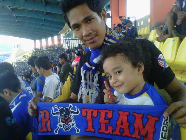 lia1933_'s profile picture. Tetap semangat menjalani hidup yg lebih baik||untuk putri kecil ku||I ♥ @yogiRGP