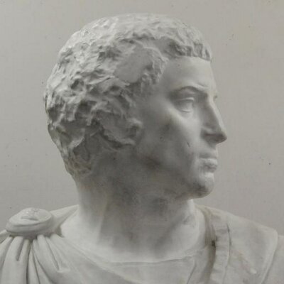 ムサ院デザイン 工芸科 彫刻 建築 静物デッサンの書き出し2hです 夏らしい爽やかなモチーフですね