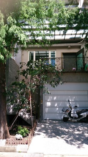 歡迎來我們家作客，享受悠閒、不受干擾的私密假期。我們提供與其他民宿不同的體驗，您可以安心的享受我們的服務！（台灣旅遊；台灣自由行；中興新村民宿；南投民宿；台灣民宿；2014台灣燈會）