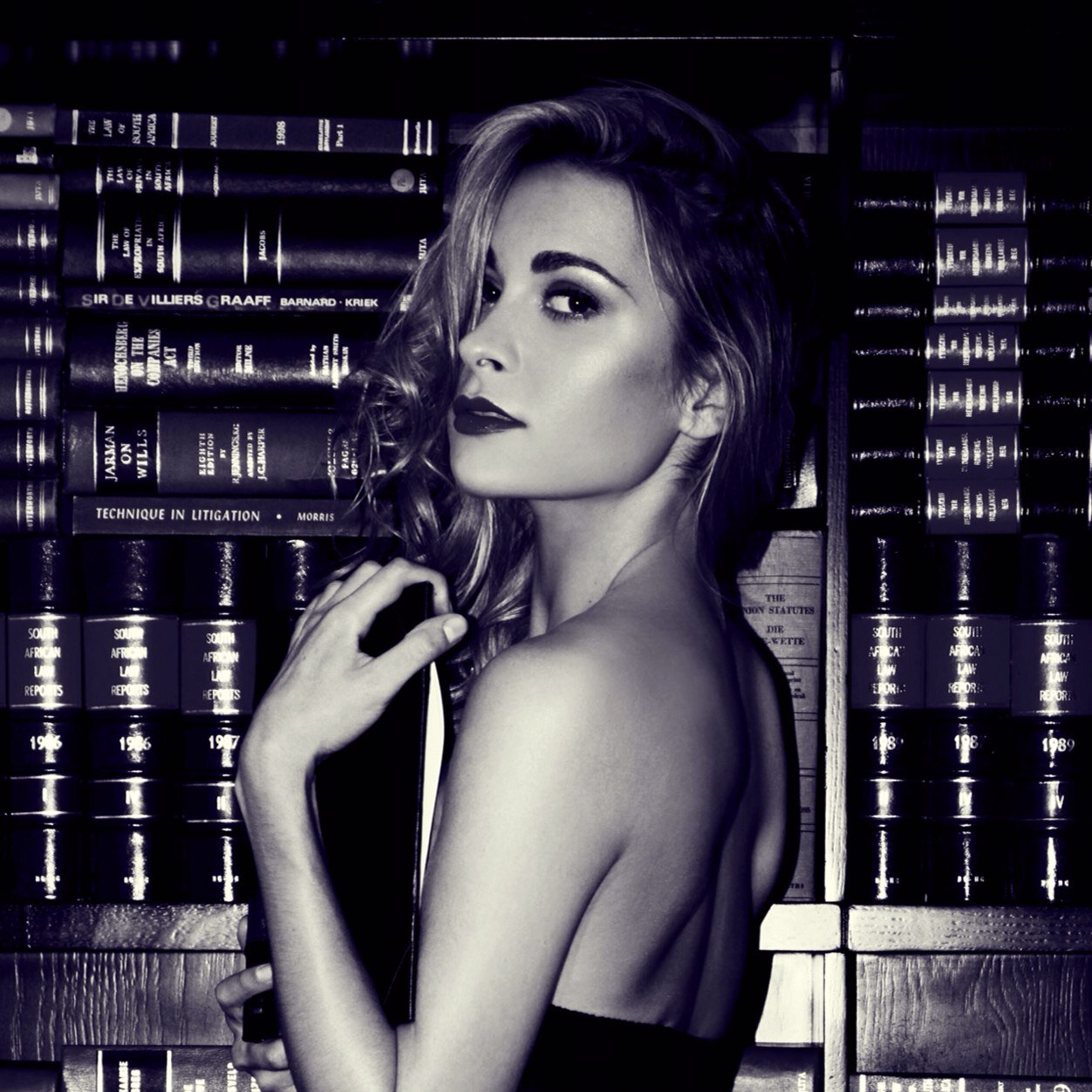 CTinaR's profile picture. Vocalist/ Performer, Lyricist, Cellist. WITS student. Instagram: @christinarodo