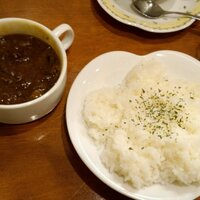 トリオンプ店員 (@triomphestaff) 's Twitter Profile