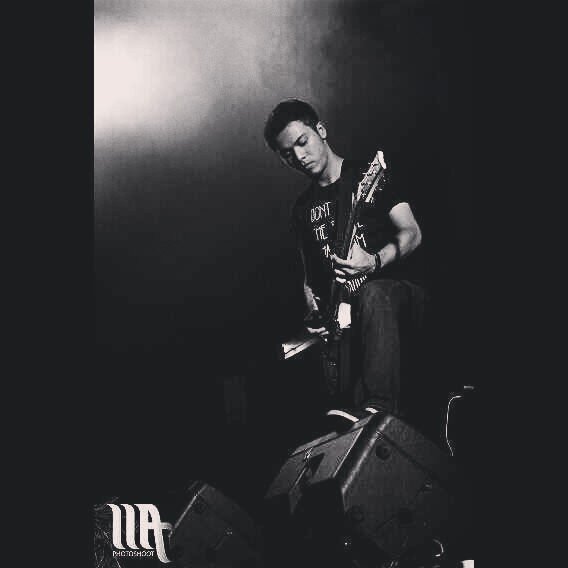 dimaskaisar's profile picture. Don't smoke, don't drink, don't do drugs and i can party harder than you.