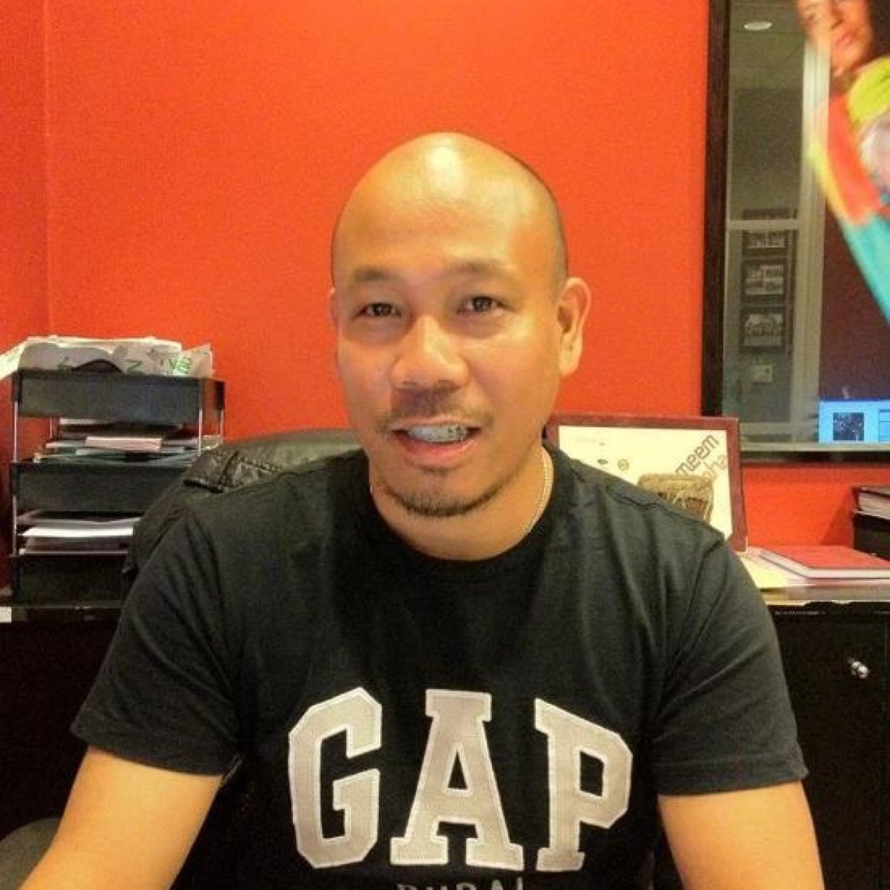 ElmerHEspiritu's profile picture. Life is beautiful. Be a blessing to other, as we are only visitors of this beautiful life.