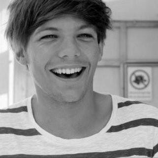 Smile1Tommo's profile picture. Free Follow From @FightLikeUs Kiss kiss