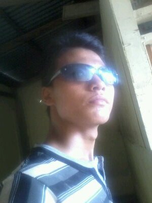 s92942088's profile picture. hidup damai dan tentram.......suka nolong orang lain yg membutuhan gue.....dan penyayang..