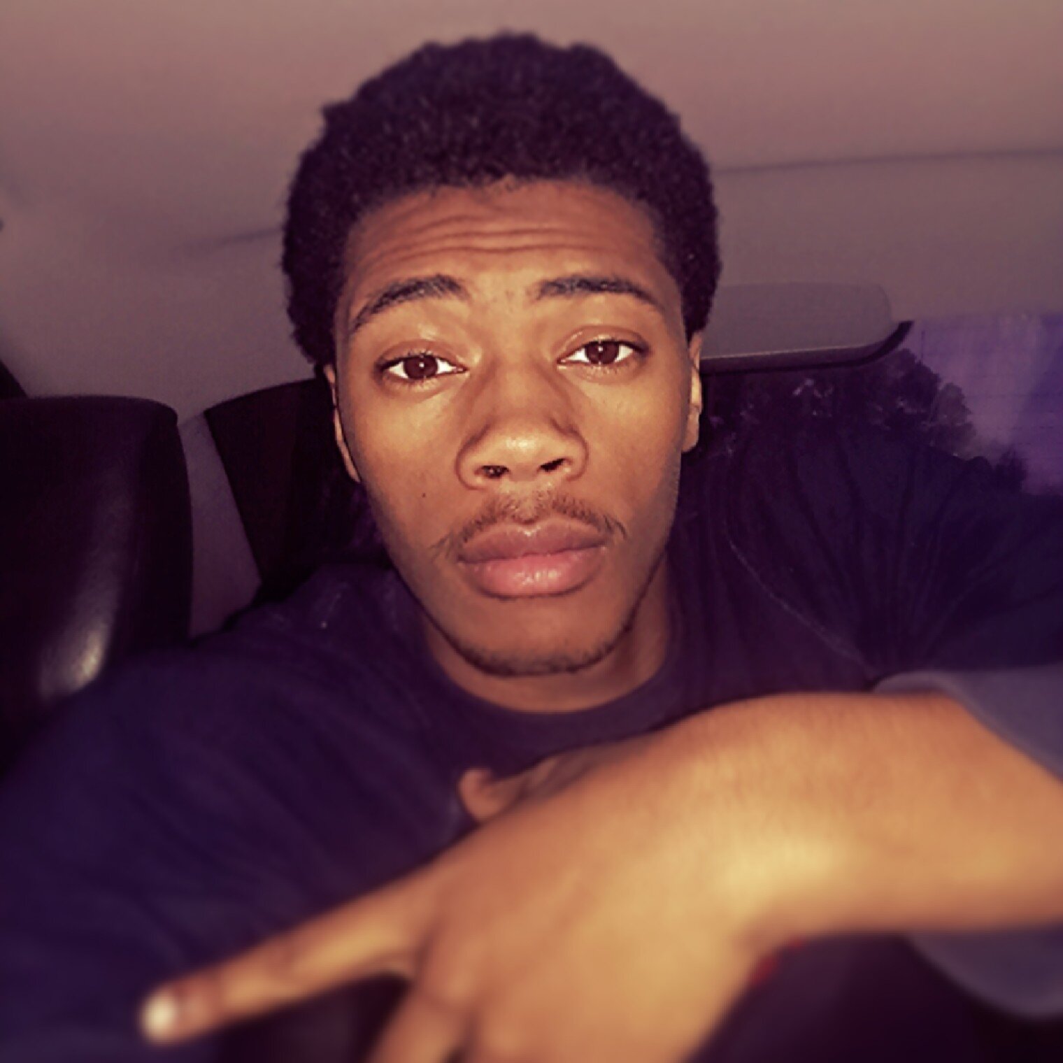 ECHS C/O 16 !!
#MoneyTeam Affiliated ! 
FootballisLife 
  Instagram: Dope_Shit_Only1 
Yaa Hoe!