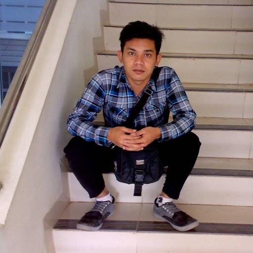 se''orang akan kala oleh dirinya sendiri dan berhasil oleh keinginanya yg keas ..keep smile