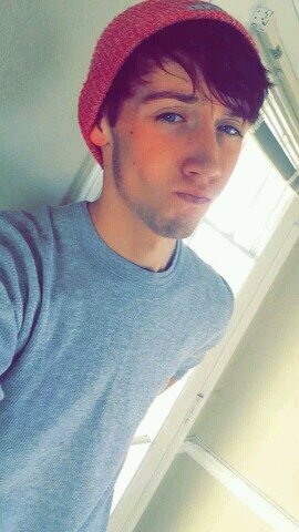 Heyy...im Cameron let me be that person you can tell everything to :)if need anything hmmu on kik (razeldazelme123)