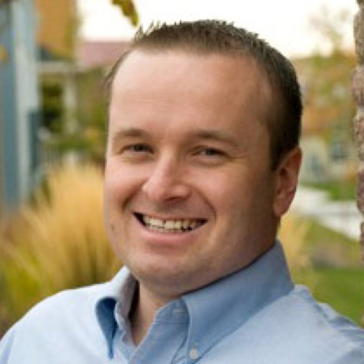 Father of 4, Davis School District, LDS, Apple Fan Boy, Utah State Alumn, Loves hiking and geocaching! Oh yeah, I'm pretty good with technology too!