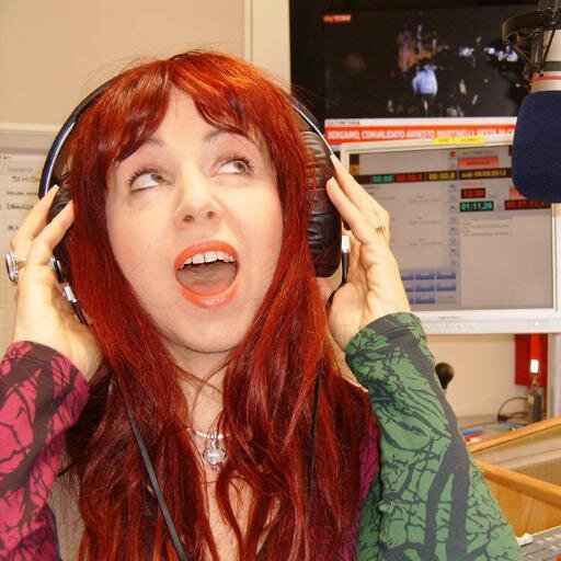 BettaCianchini's profile picture. Autrice e attrice teatrale, speaker @RadioRock106e6. #nofemminicidio e diritti delle donne con Associazione PuntoD.