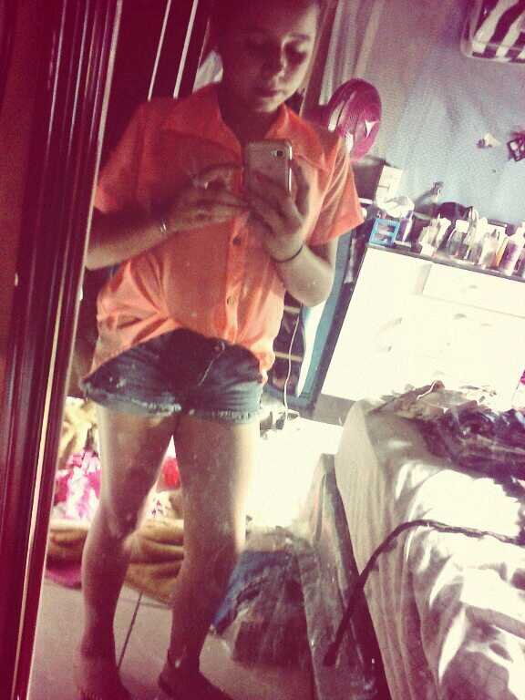 # Hoje estou feliz porque sonhei com você e amanhã posso chorar por não poder te ver #