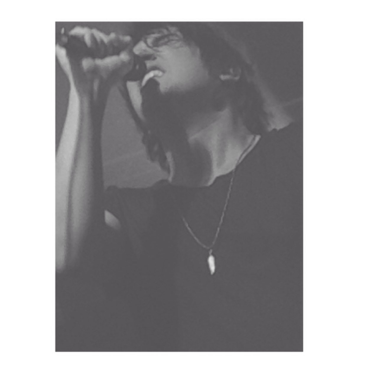 *you look amazing* *you look like you should be in a girl band* -kieranlemon✾