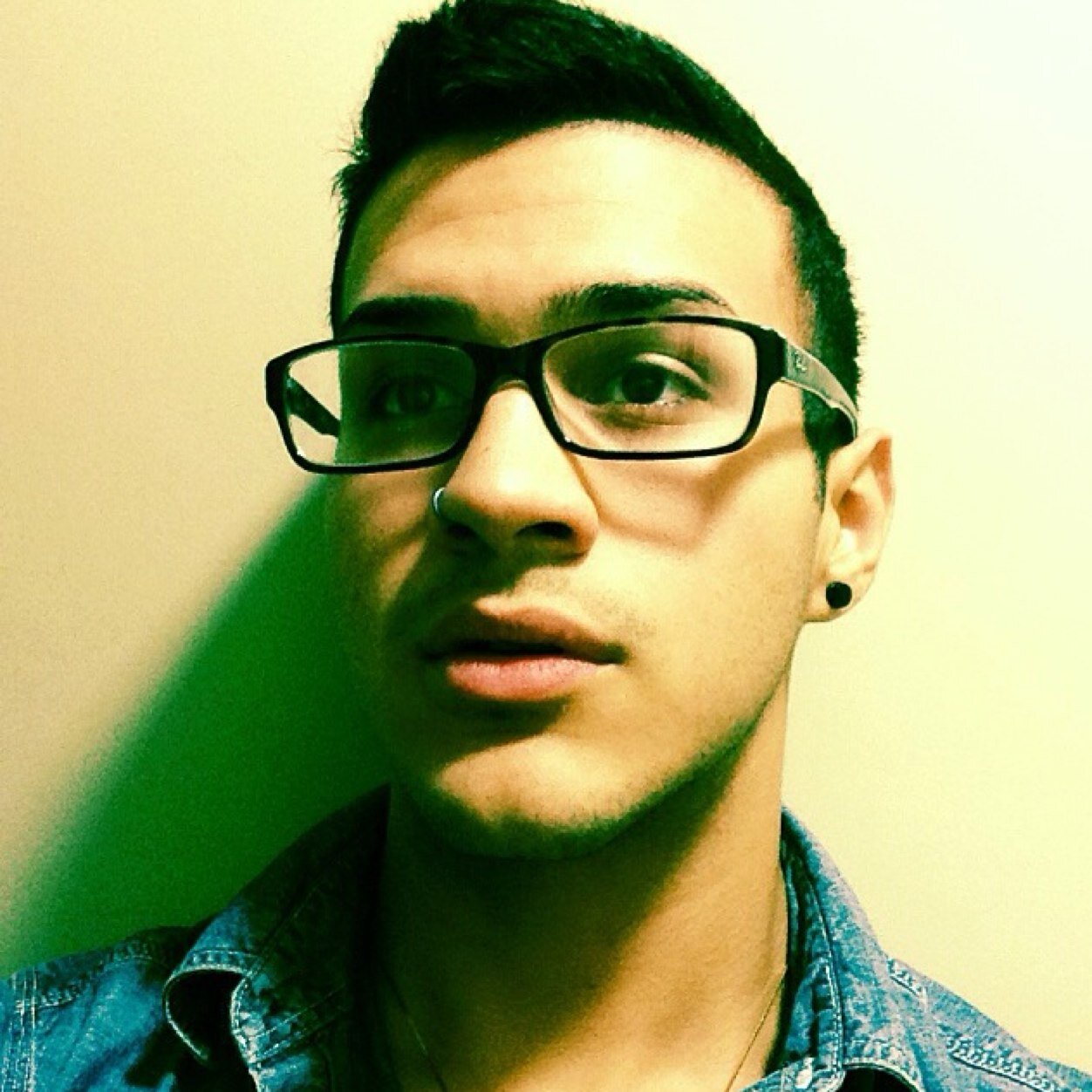 DavidAnthony95's profile picture. Chill guy who enjoys art, fashion, music, life, connections and love. Thats a handful already. ⚠️